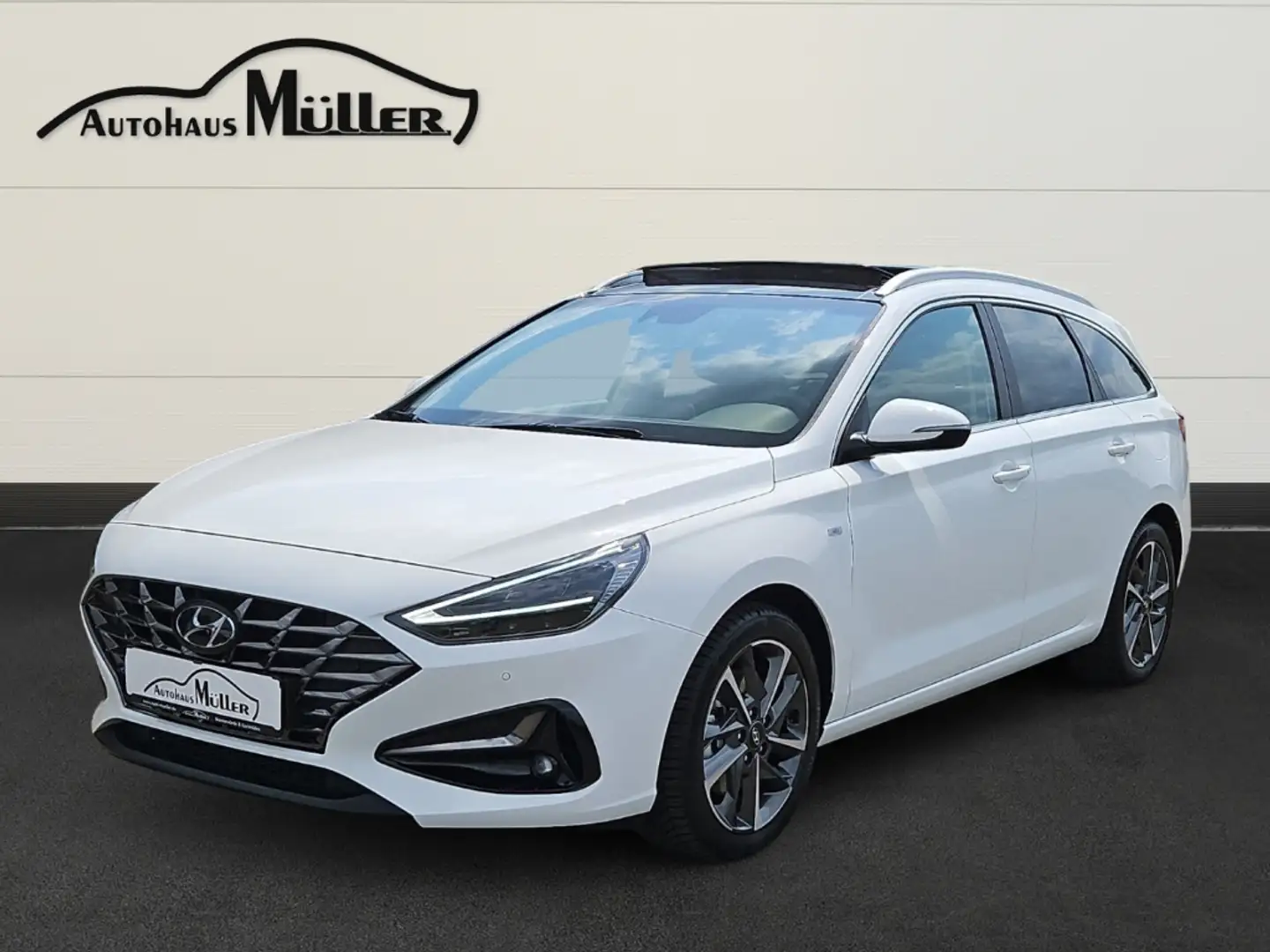 Hyundai i30 cw Prime Mild-Hybrid 1.5 T-GDI El.Panodach Navi Le Weiß - 1