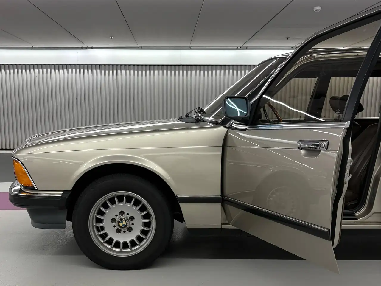 BMW 732 i, foto 6