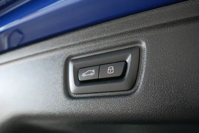 BMW 330 e xDrive *M-Paket Pro/AHK/Paket Care/DA-Prof/360°/Adapt. LED* Ansicht 33