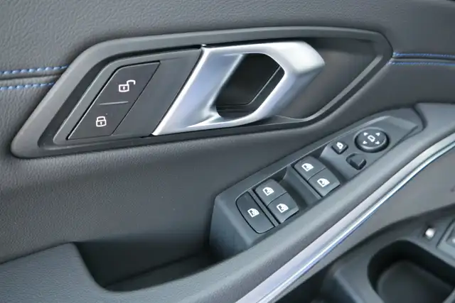 BMW 330 e xDrive *M-Paket Pro/AHK/Paket Care/DA-Prof/360°/Adapt. LED* Ansicht 9