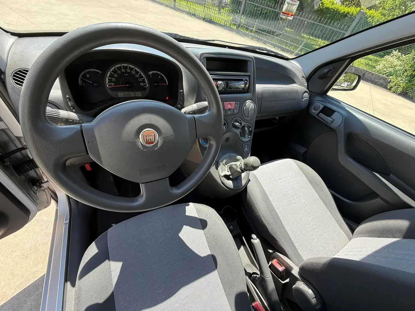Fiat Panda 1.2 Dynamic 69cv E5 Plateado - 2