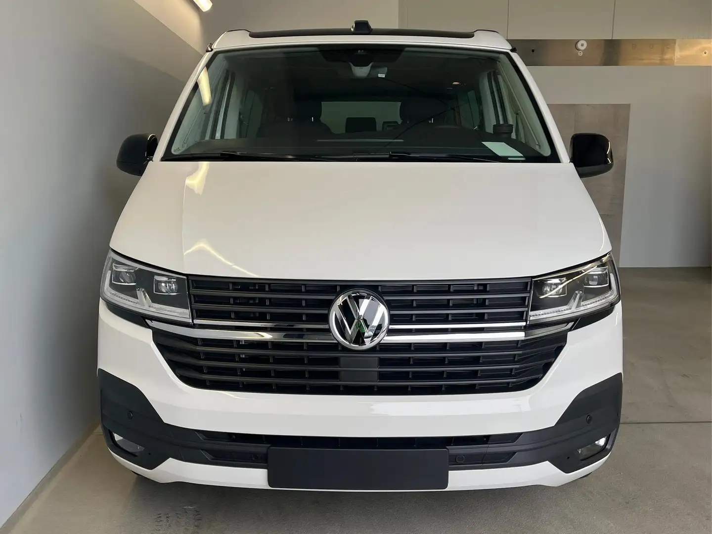 Volkswagen T6.1 California 6.1 Beach Tour Edition DSG 7Sitze+AHK+ACC+Navi+... White - 2