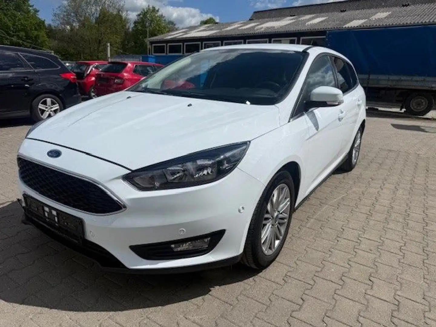 Ford Focus Turnier Cool&Connect 2xPDC S.StopAut 1Hand Wit - 1