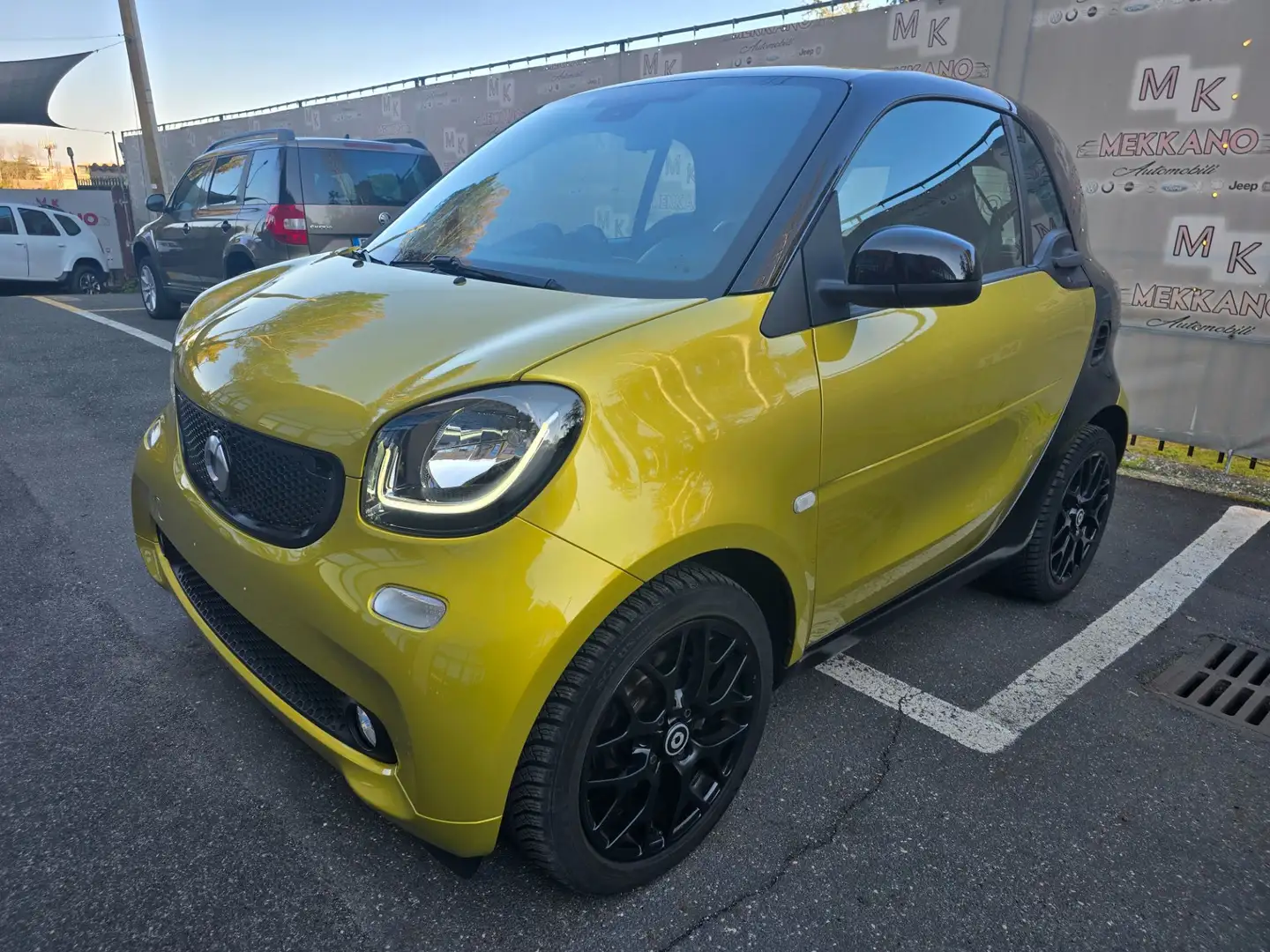 smart forTwo 0.9 71 cv Benzina Prime TETTO PELLE NAVI LED Złoty - 2