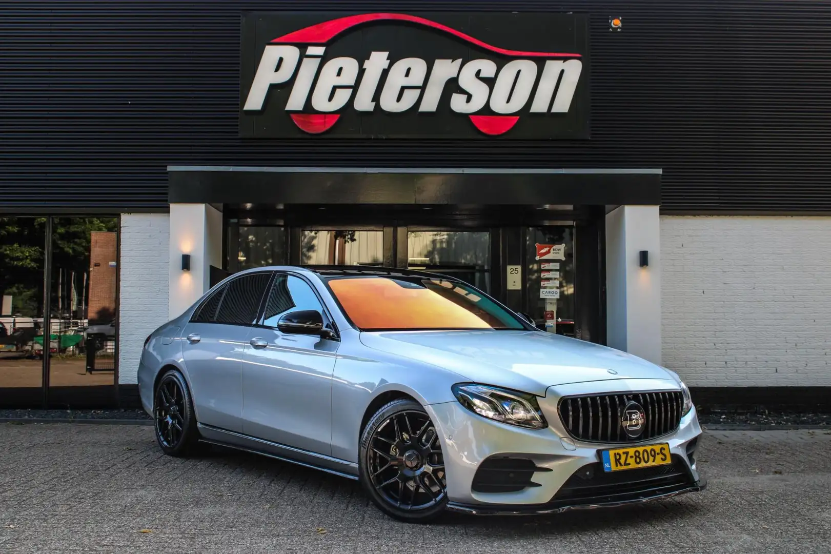Mercedes-Benz E 63 AMG 220d BRABUS CAMERA SFEERVER Grijs - 1