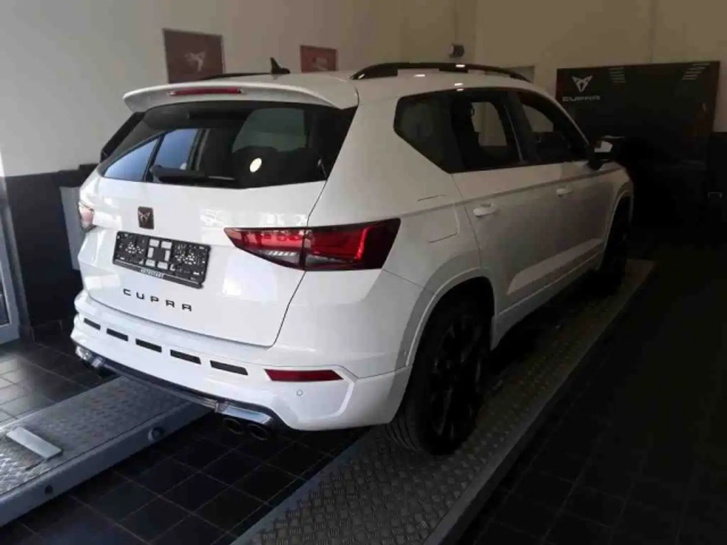 CUPRA Ateca VZ 2.0 TSI DSG 4Drive 360KAM+CARPLAY+SHZ Klima Weiß - 2