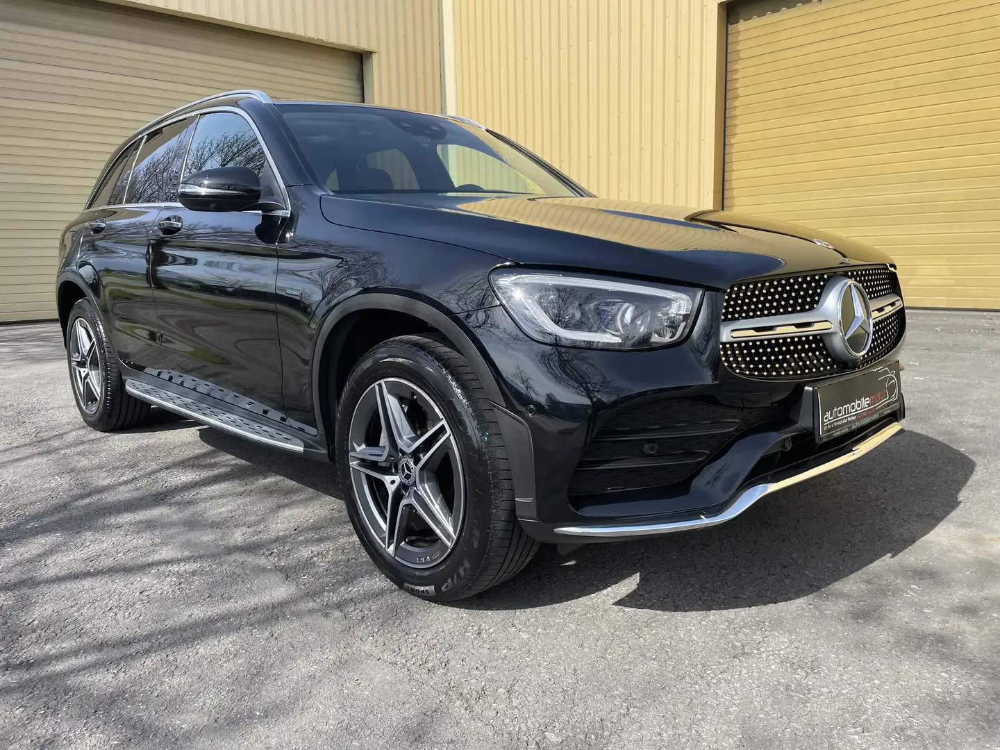 Mercedes-Benz GLC 300 de PHEV 4Matic Pano/Vollausst. Schwarz - 2