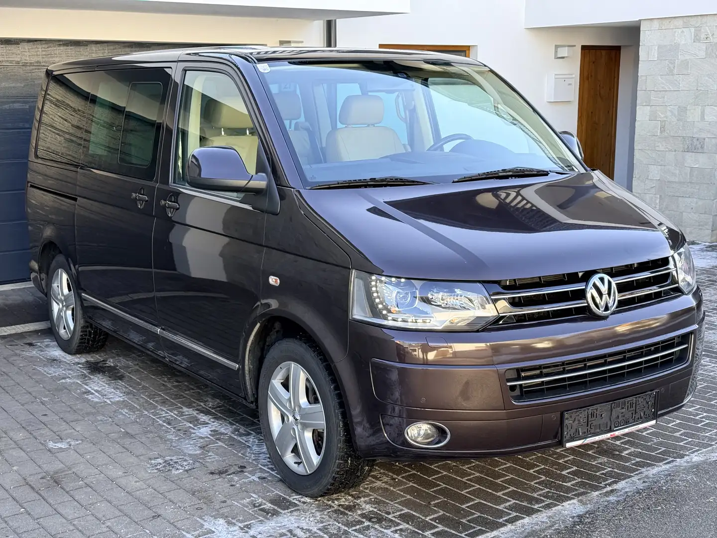 Volkswagen T5 Multivan Highline 4Motion   "VOLLAUSTATTUNG" Braun - 2