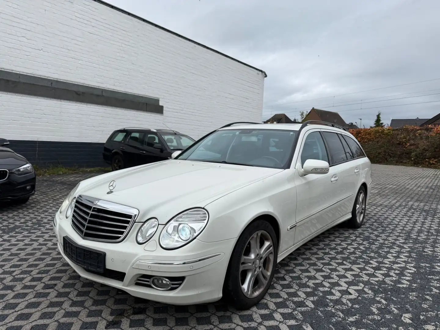 Mercedes-Benz E 220 E -Klasse T-Modell E 220 T CDI W211 Weiß - 1
