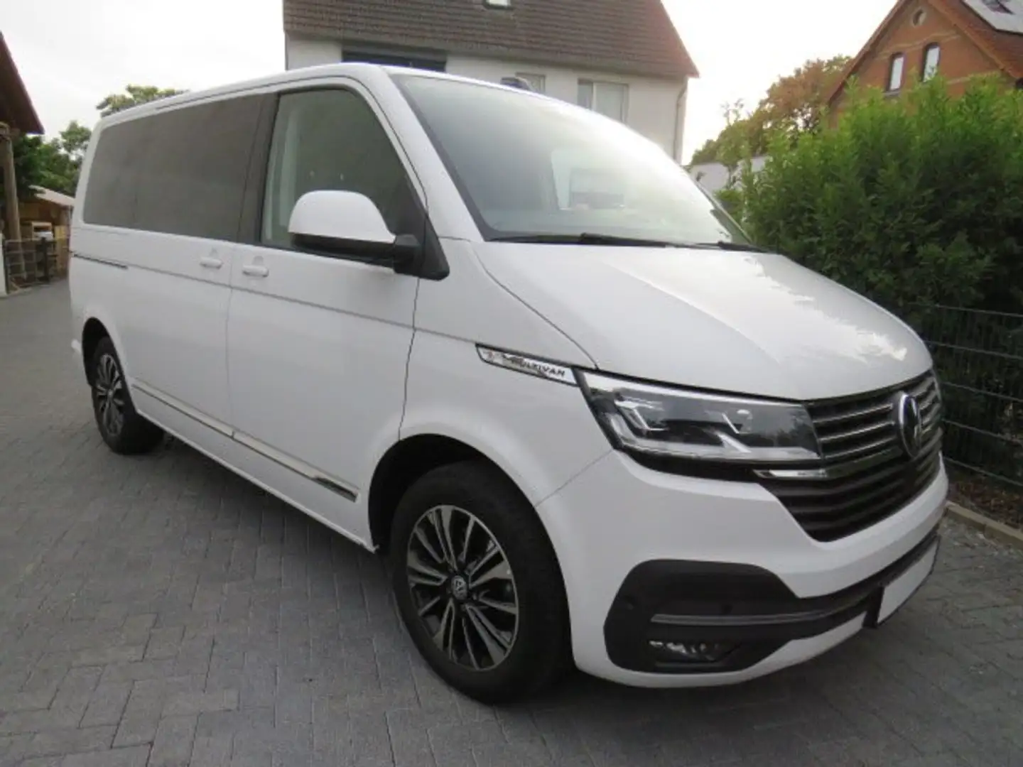 Volkswagen T6.1 Multivan Multivan T6.1 Generation Six  LED, Navi, 2Sch Weiß - 2