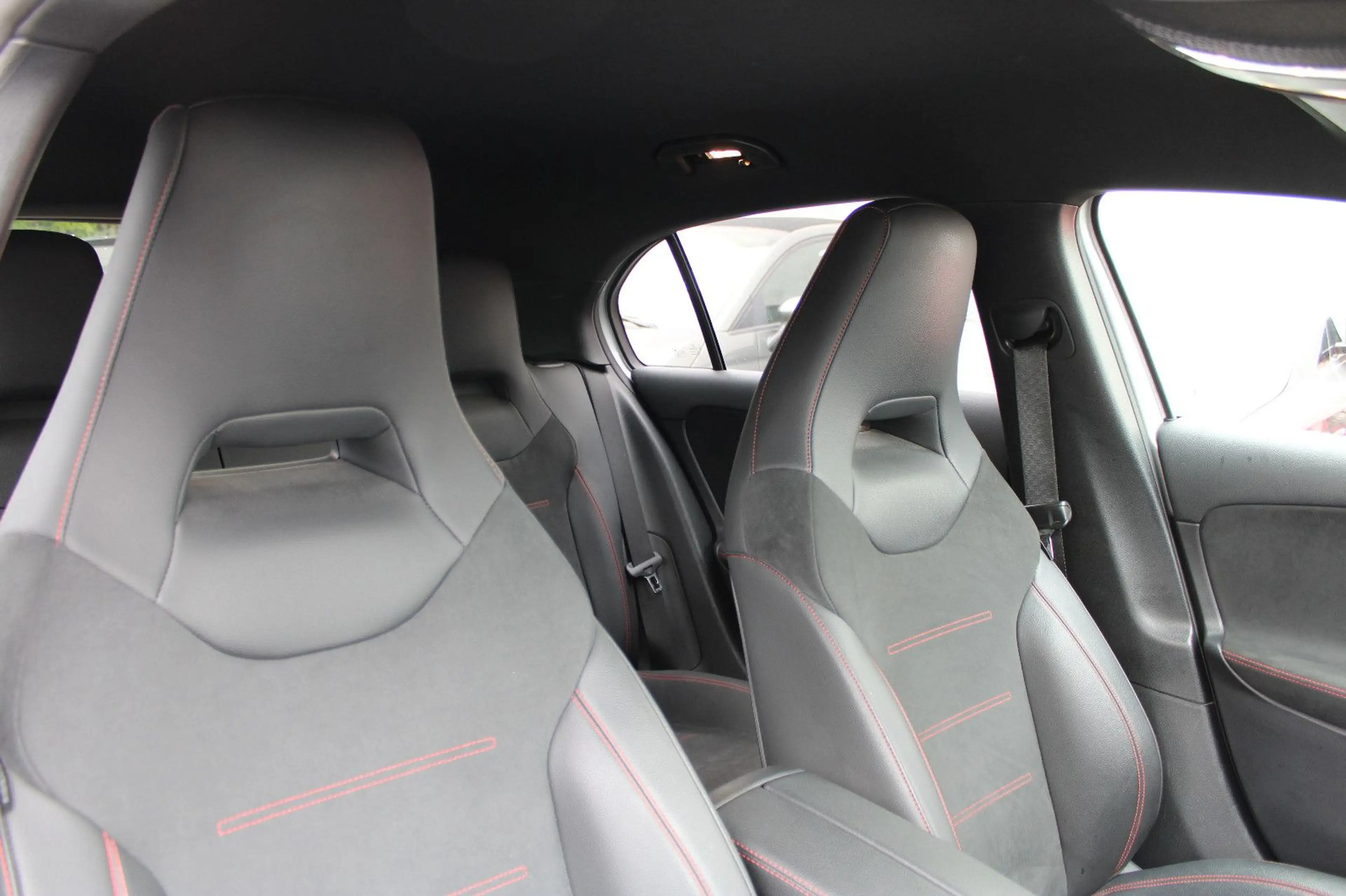 Mercedes-Benz A 220 4Matic/AMG/Night/Navi/Klima/Sitzhzg/Kamera — photo 7