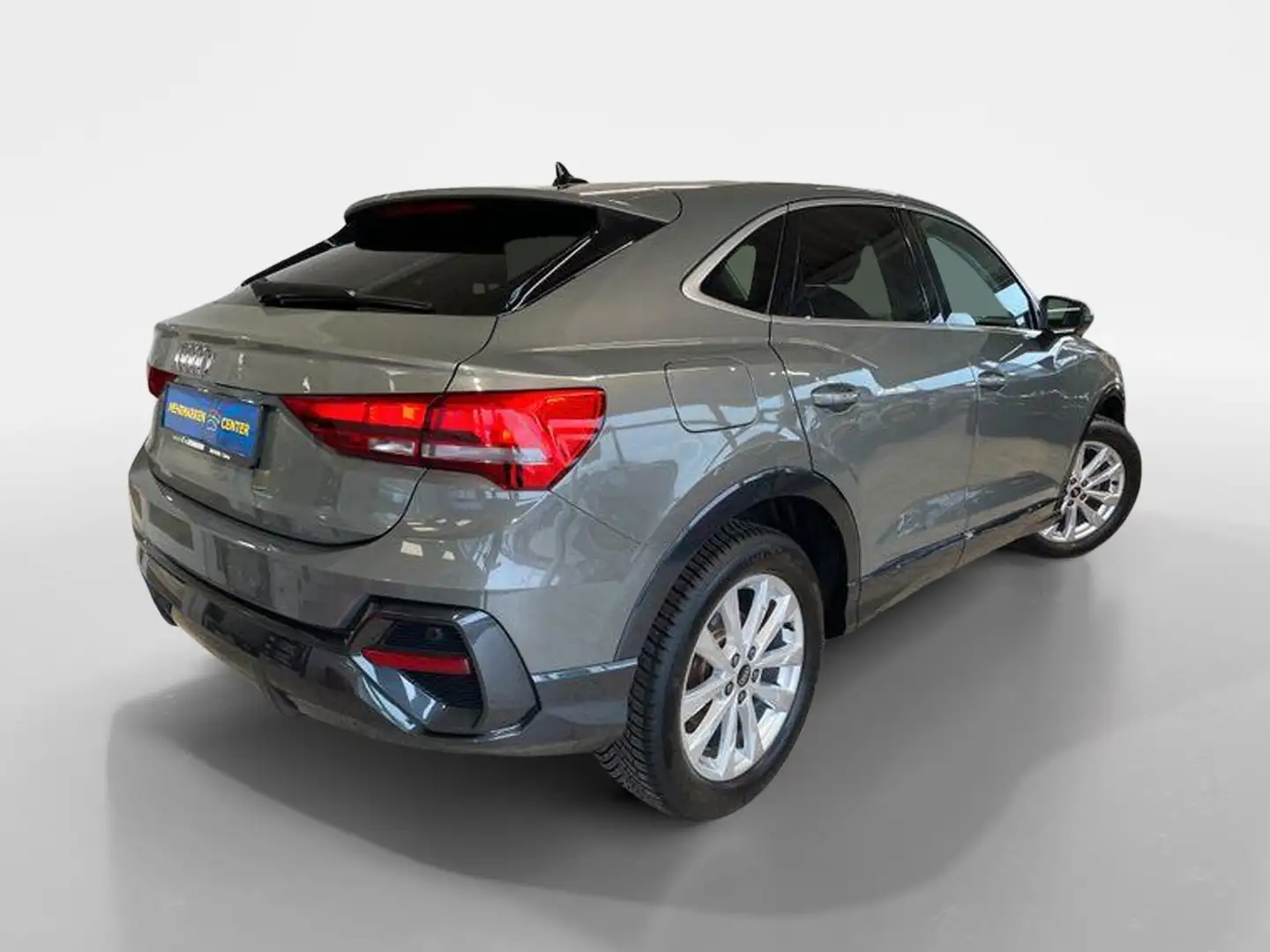 Audi Q3 Sportback 35 TFSI PDC SHZ NAVI ACC LED Grijs - 2