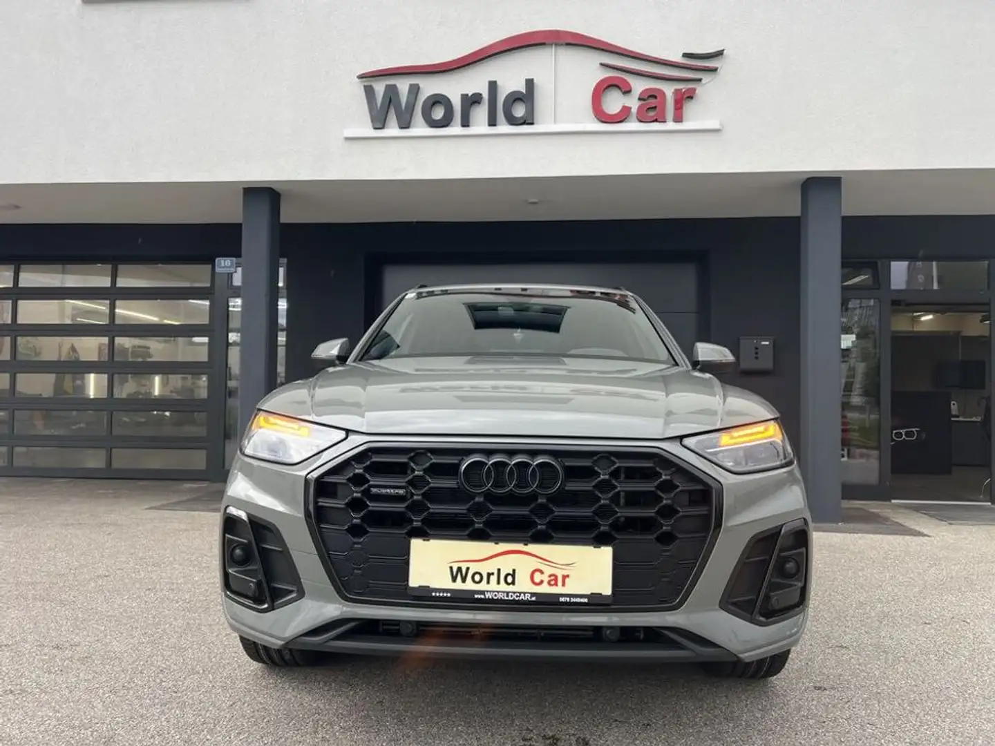 Audi Q5 50 TFSI e PHEV quattro S-line Pano/Virtual/AHK Grijs - 2