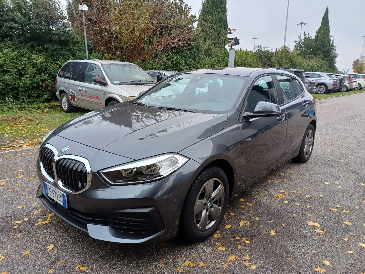 BMW 116 116d 5p. Business Advantage Gris - 2