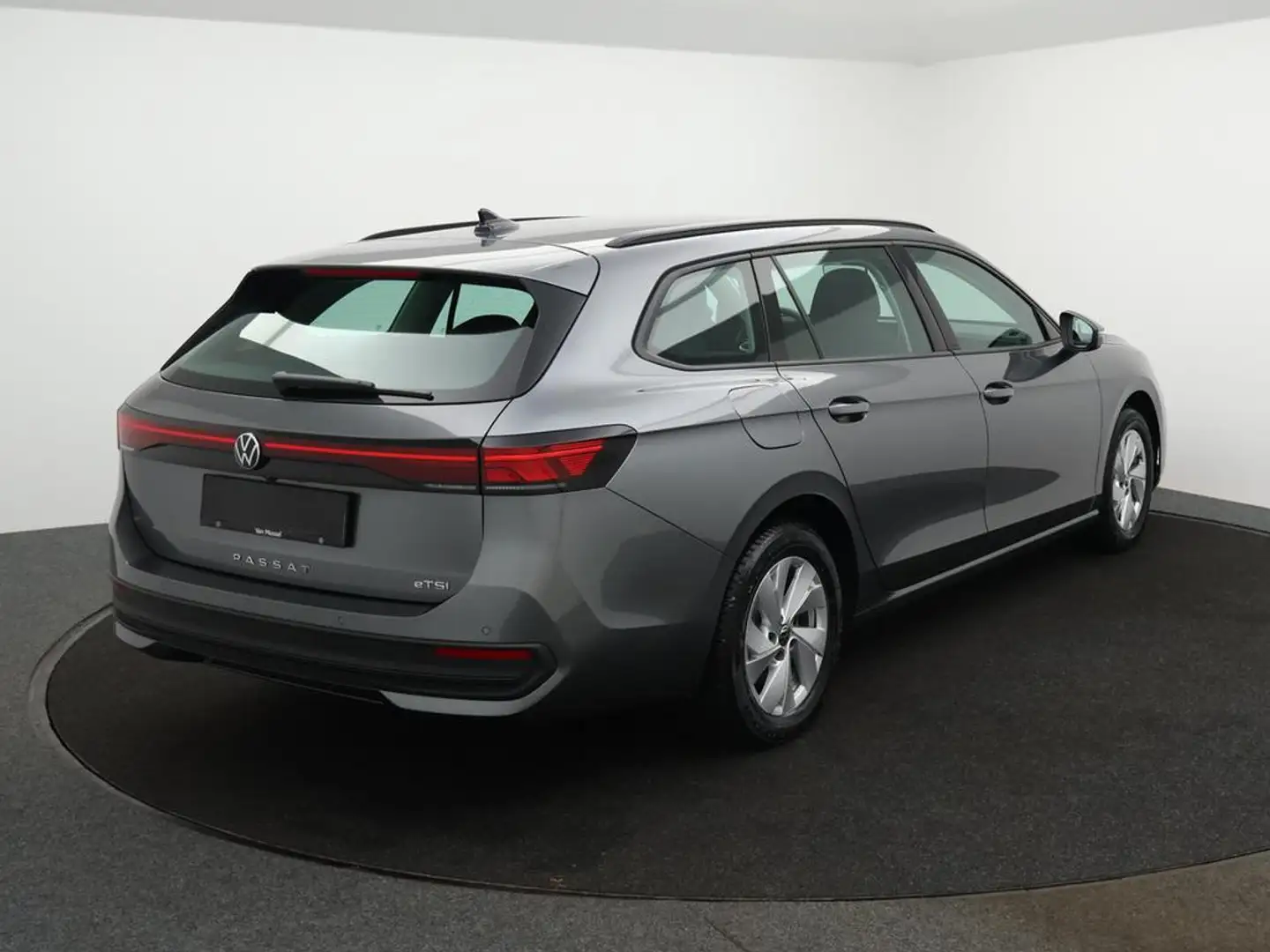 Volkswagen Passat Variant Passat Variant 1.5eTSI 150PK *AUTOMAAT*NAVI*APP CONNECT*BLTH*CRUISE*PDC*... Grijs - 2
