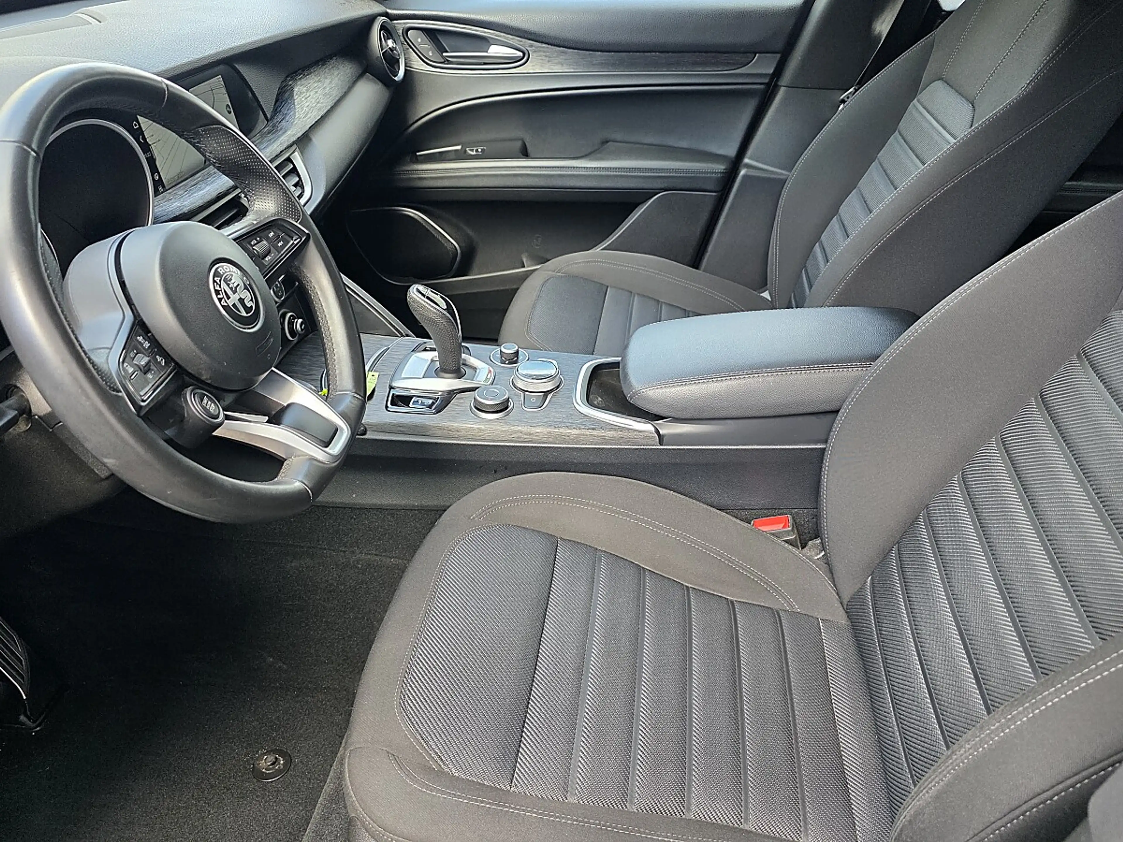 Alfa Romeo Stelvio 2,2 JTDM Business Q4 — photo 11