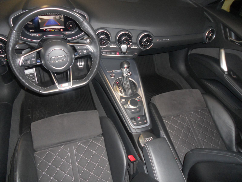 Audi TT Roadster 2.0 TFSI S tronic quattro — photo 14