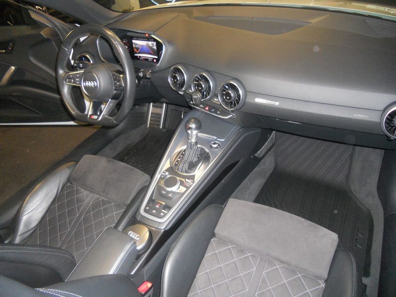 Audi TT Roadster 2.0 TFSI S tronic quattro — photo 13