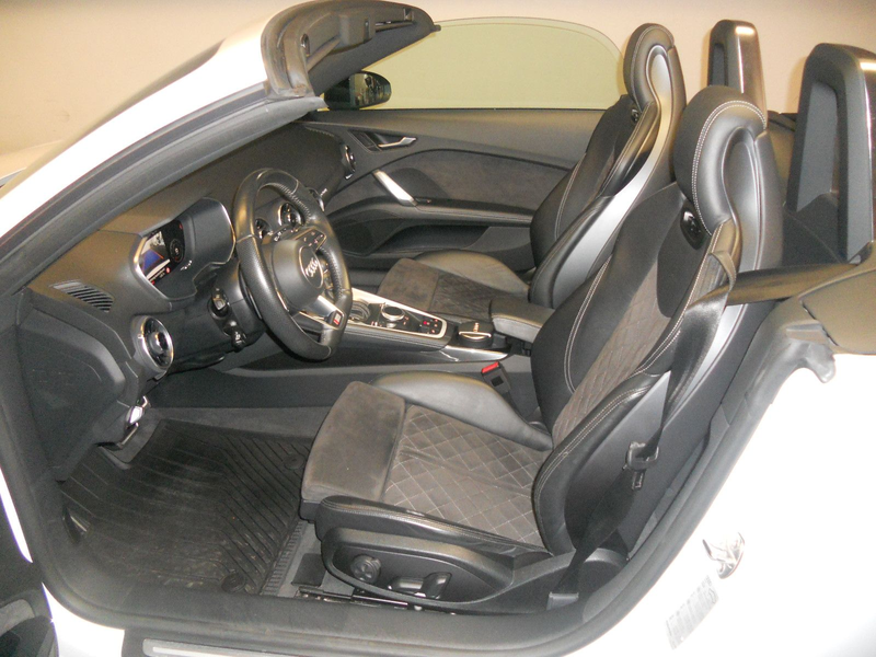 Audi TT Roadster 2.0 TFSI S tronic quattro — photo 11