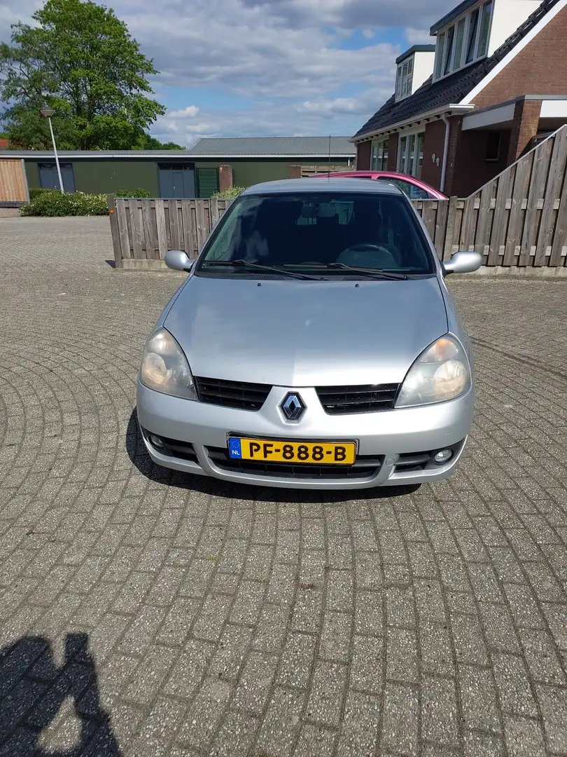 Renault Clio 1.2 Campus - 1