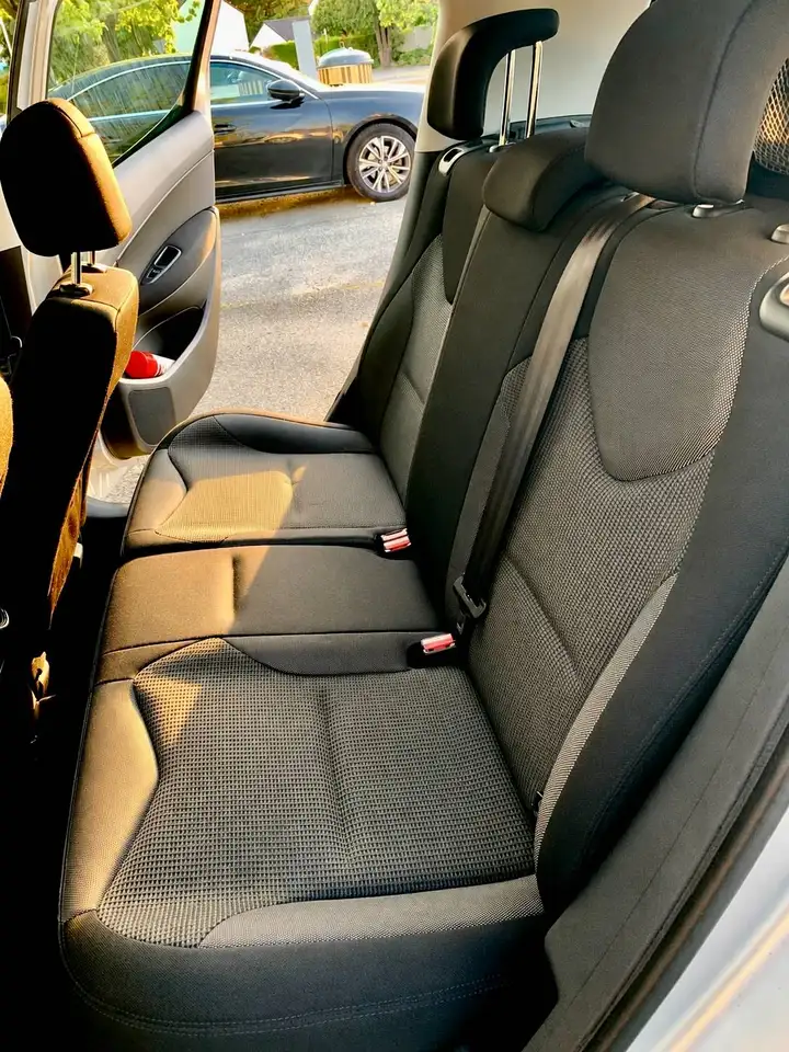 Peugeot 308 308 — photo 12