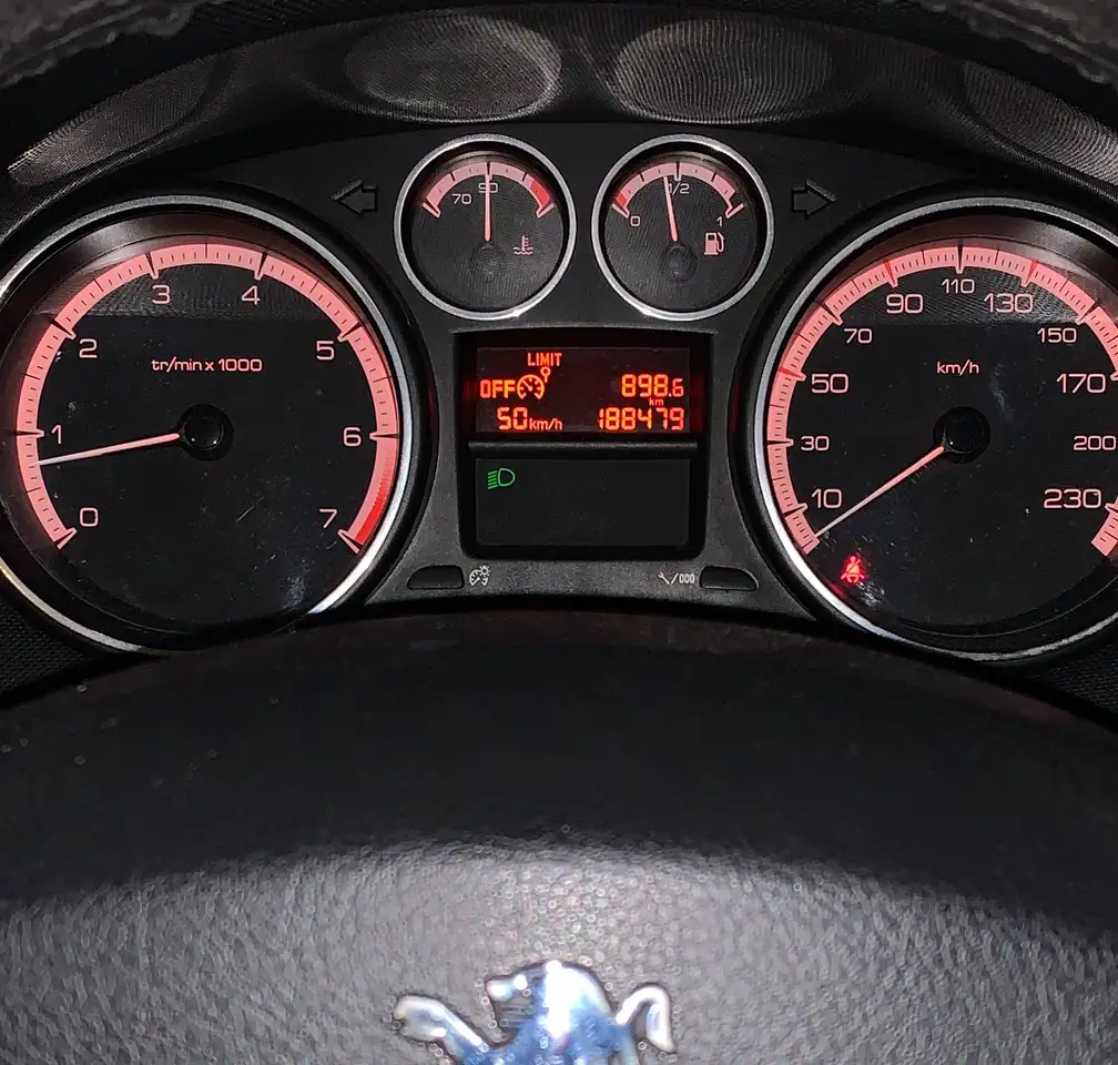 Peugeot 308 308 — photo 8