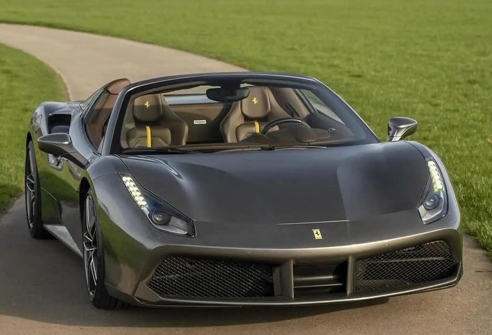 Ferrari 488 Spider Gris - 1