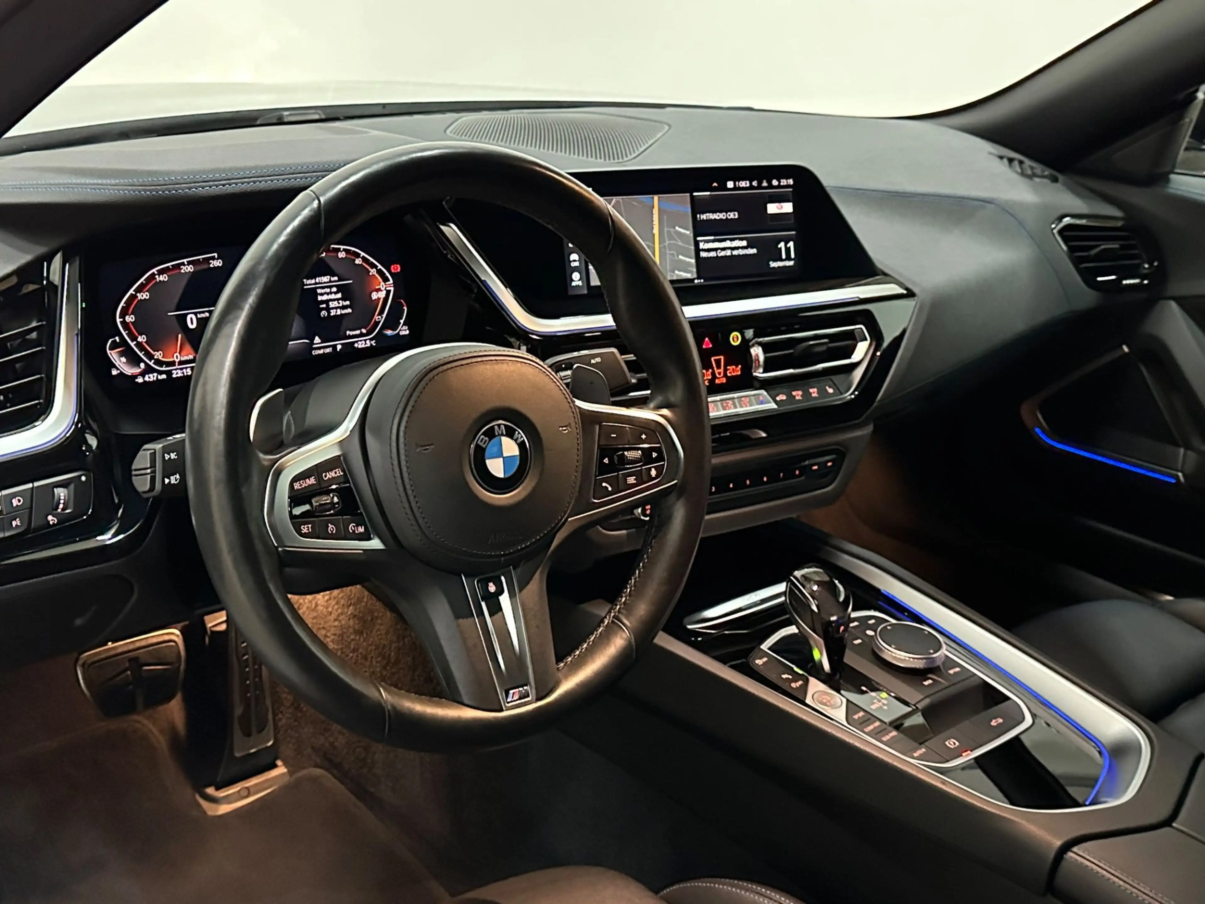 BMW Z4 sDrive 20i M Sport — photo 12
