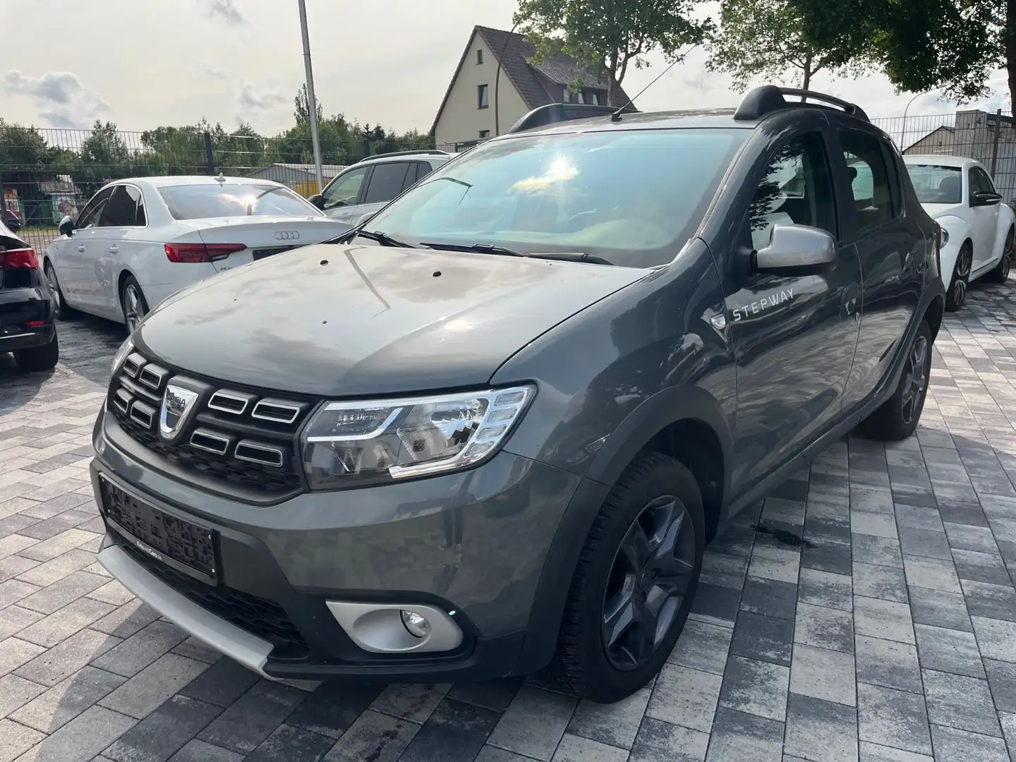 Dacia Sandero II Stepway Celebration Gris - 1