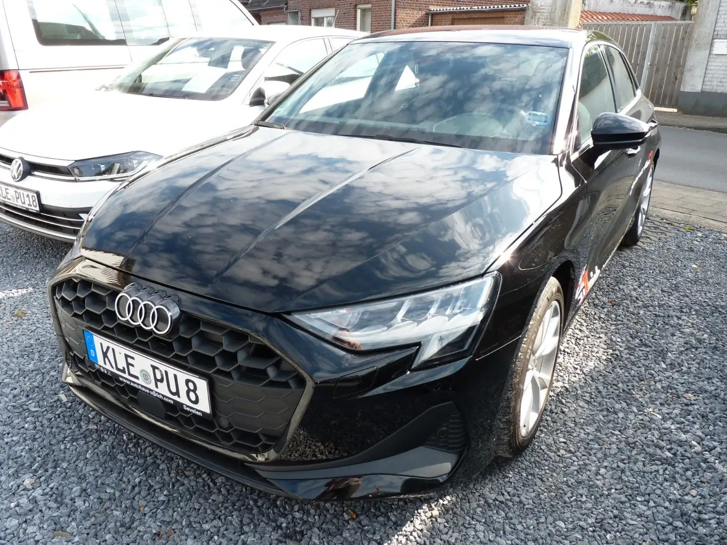 Audi A3 Sportback 35 TFSI + Anschlussgarantie Noir - 1