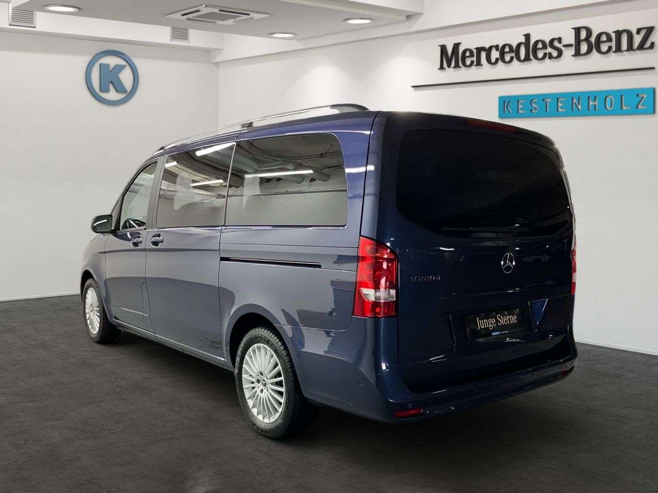 Mercedes-Benz V 220
