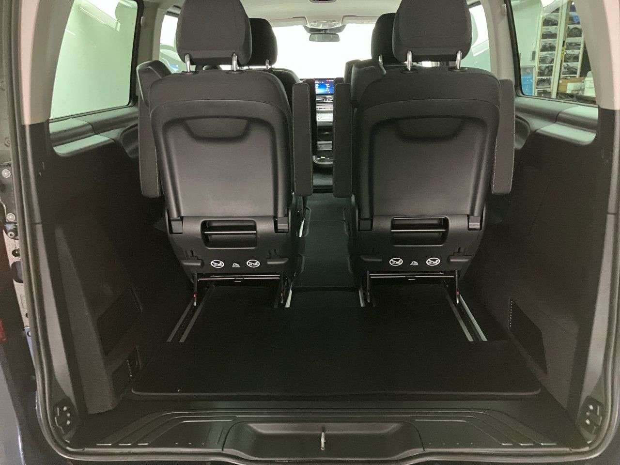 Mercedes-Benz V 220