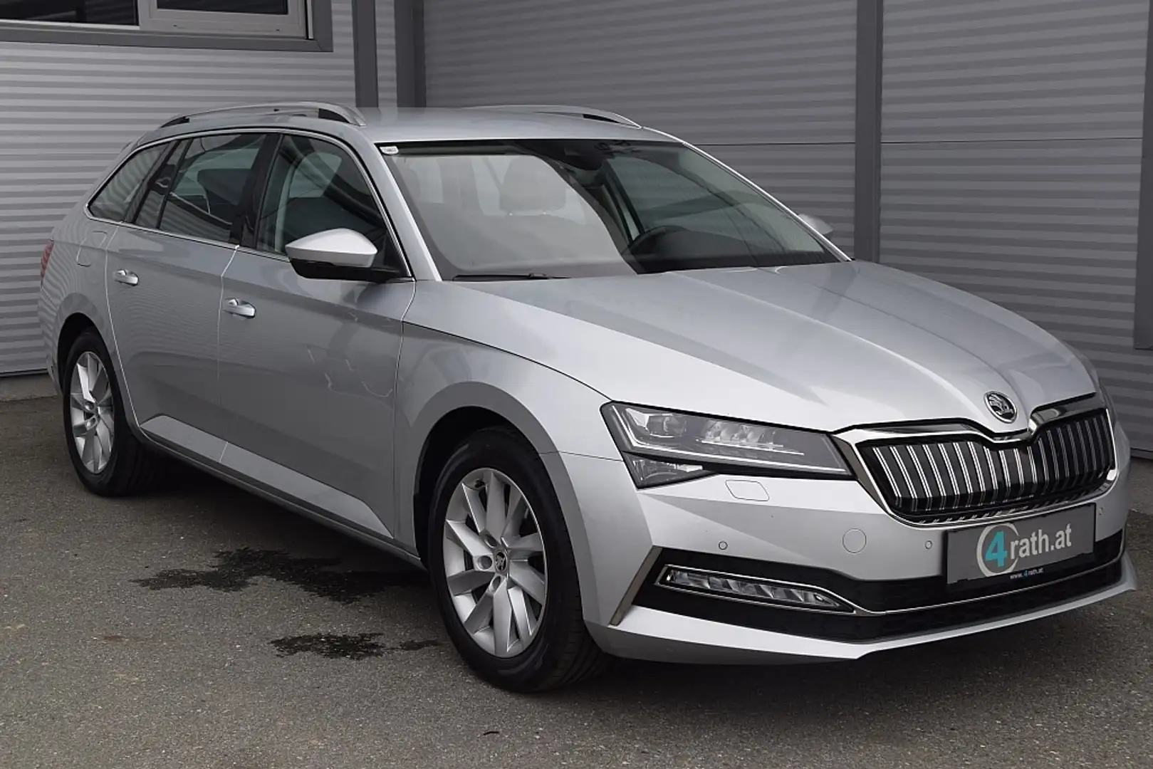 Skoda Superb Kombi 1,4 TSI PHEV Style DSG Silber - 2