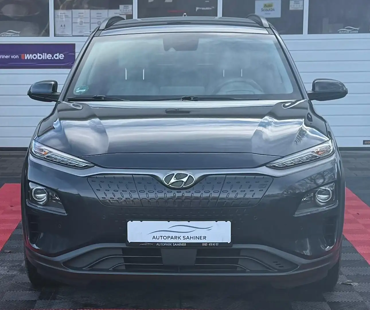 Hyundai KONA Premium Elektro 2WD Grau - 2