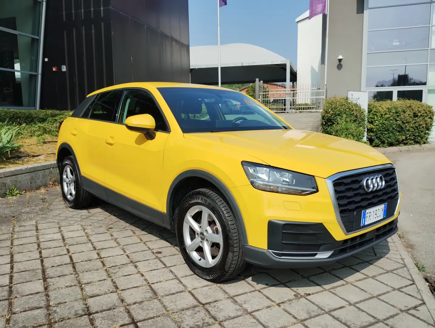 Audi Q2 Q2 1.6 tdi Business Giallo - 2