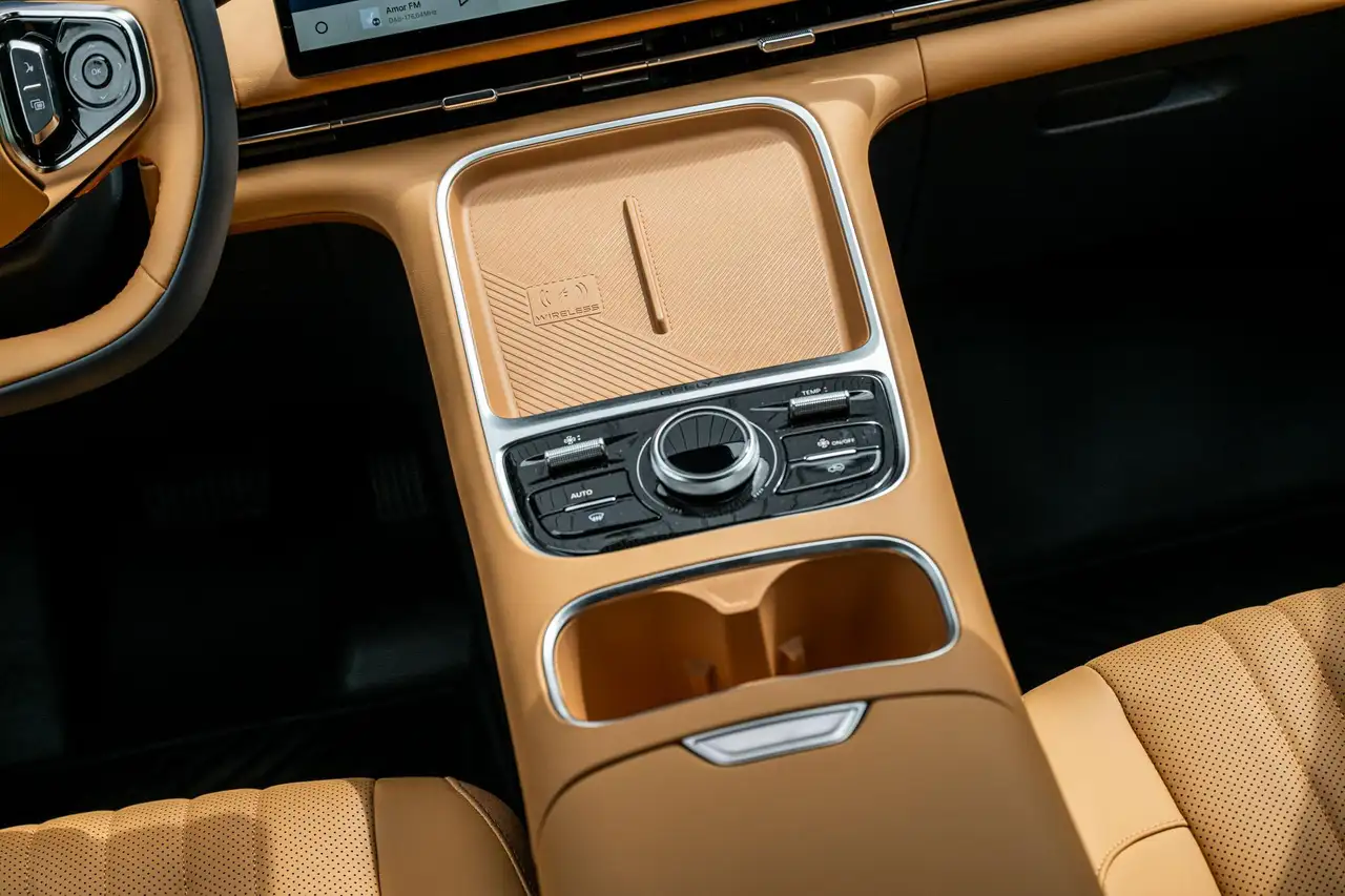 Geely Starray EM-i 2026 — фото 10