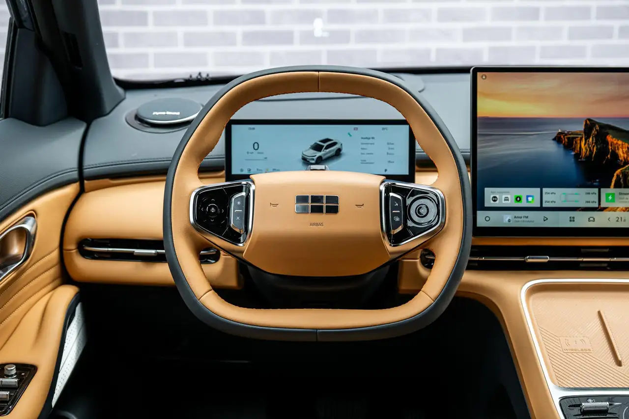 Geely Starray EM-i 2026 — фото 12