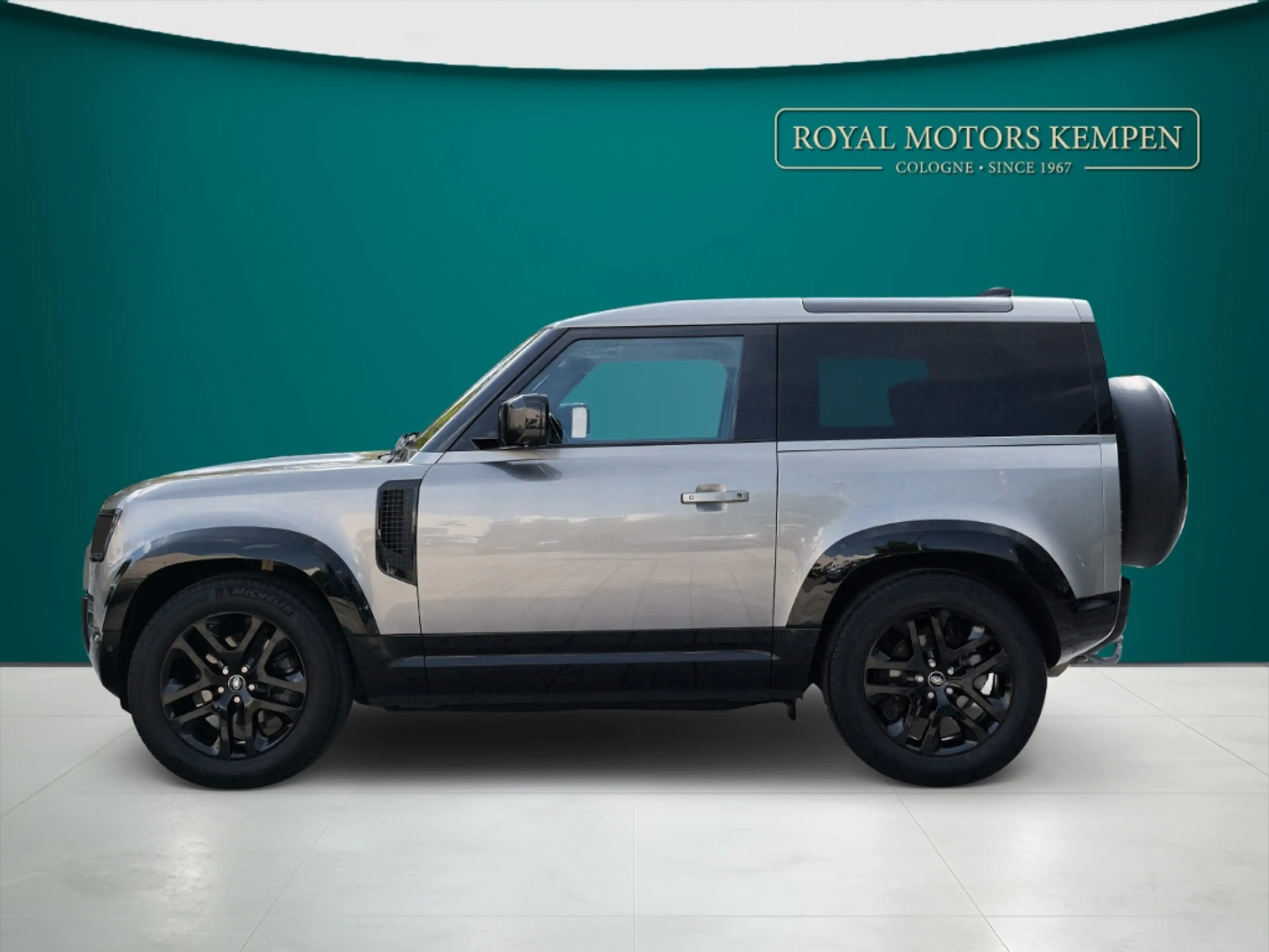 Land Rover Defender D250 90 XS Edition AWD Matrix LED Pano AHK — photo 7