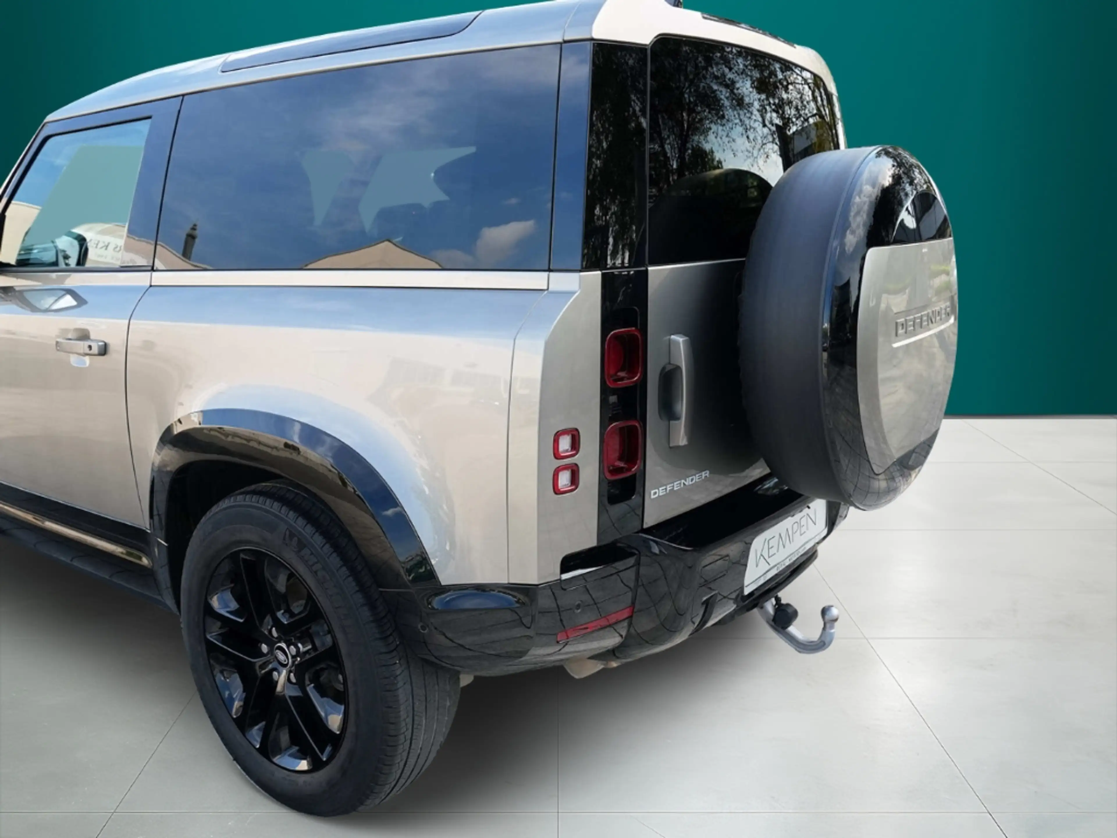 Land Rover Defender D250 90 XS Edition AWD Matrix LED Pano AHK — photo 13