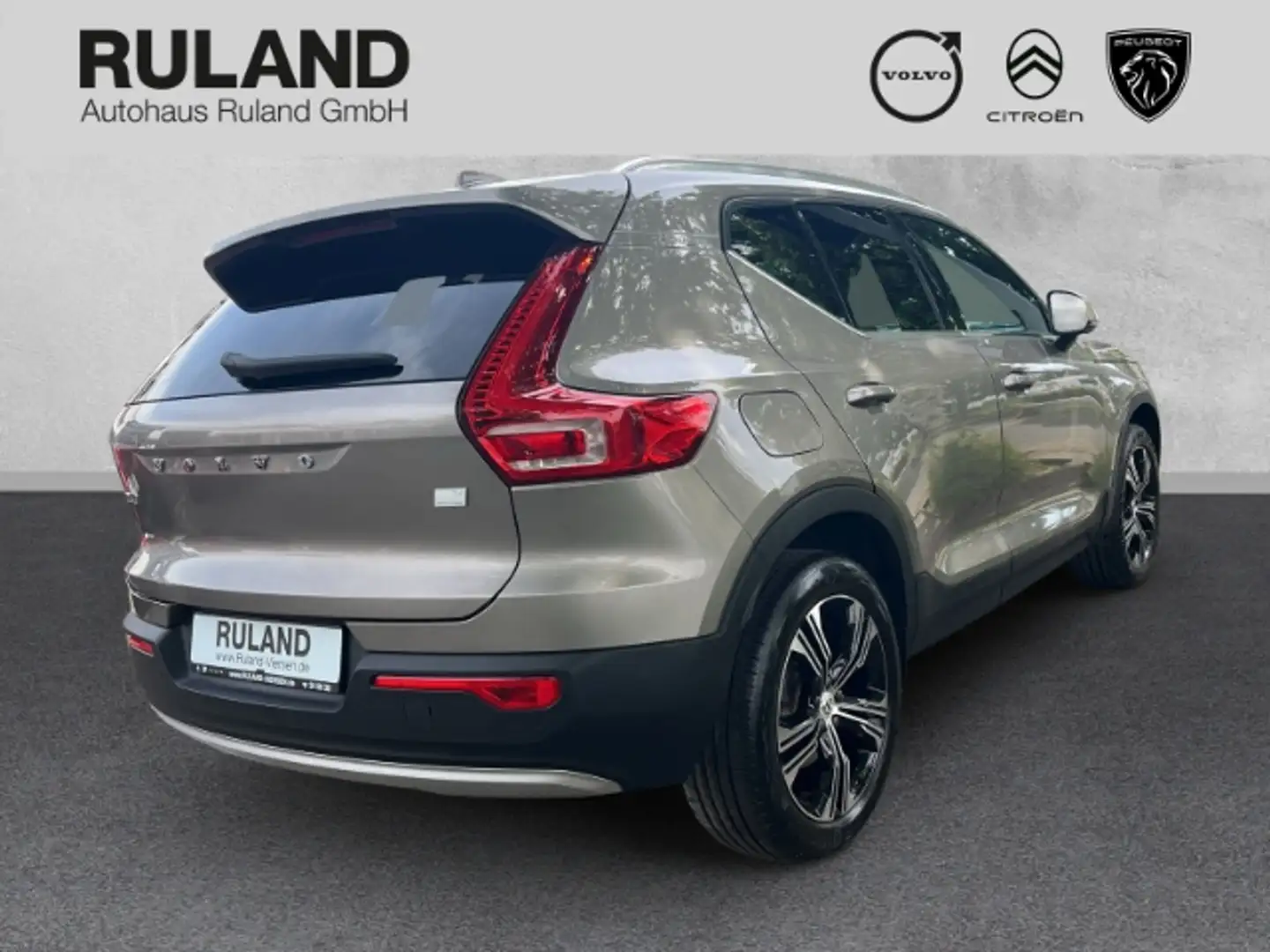 Volvo XC40 Inscription Recharge Plug-In Hybrid 2WD T4 Twin En Grigio - 2