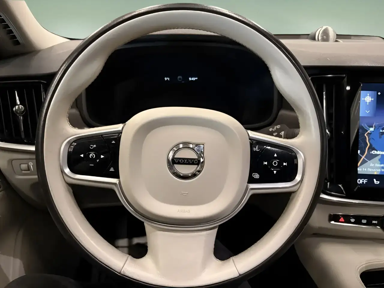 Volvo V90 Cross Country снимка Volvo V90 Cross Country