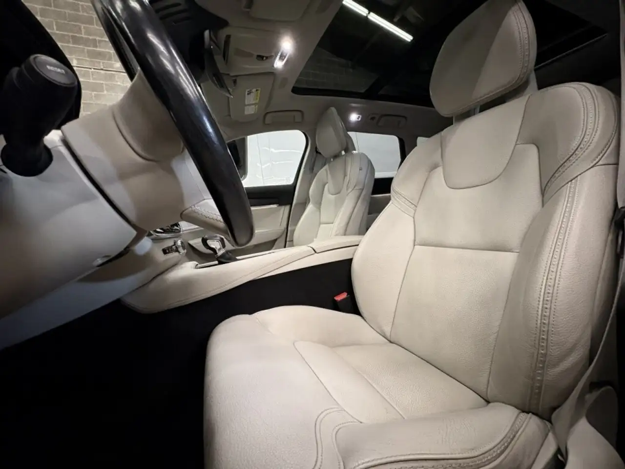 Volvo V90 Cross Country снимка Volvo V90 Cross Country