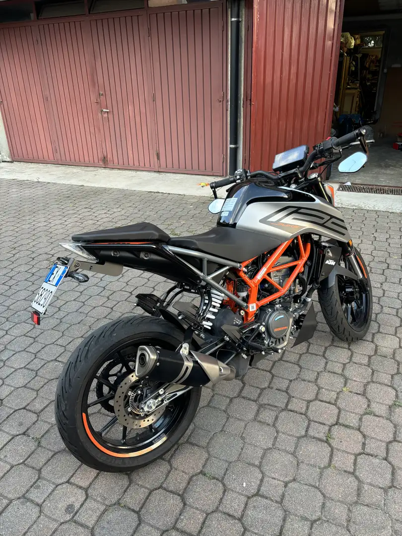 KTM 125 Duke - 1