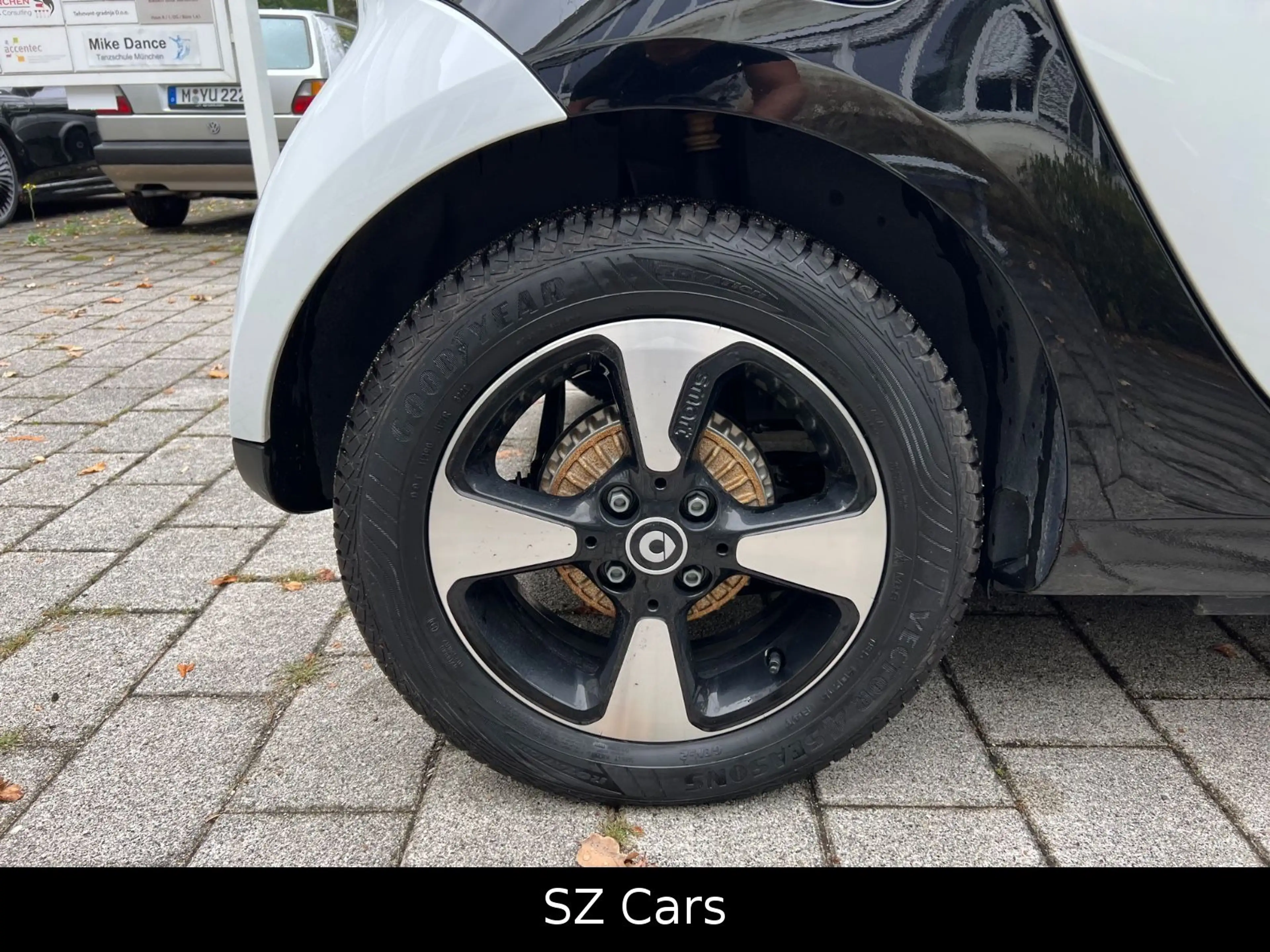 smart forTwo Cabrio electric drive / EQ SHZ NAVI KAM — photo 15