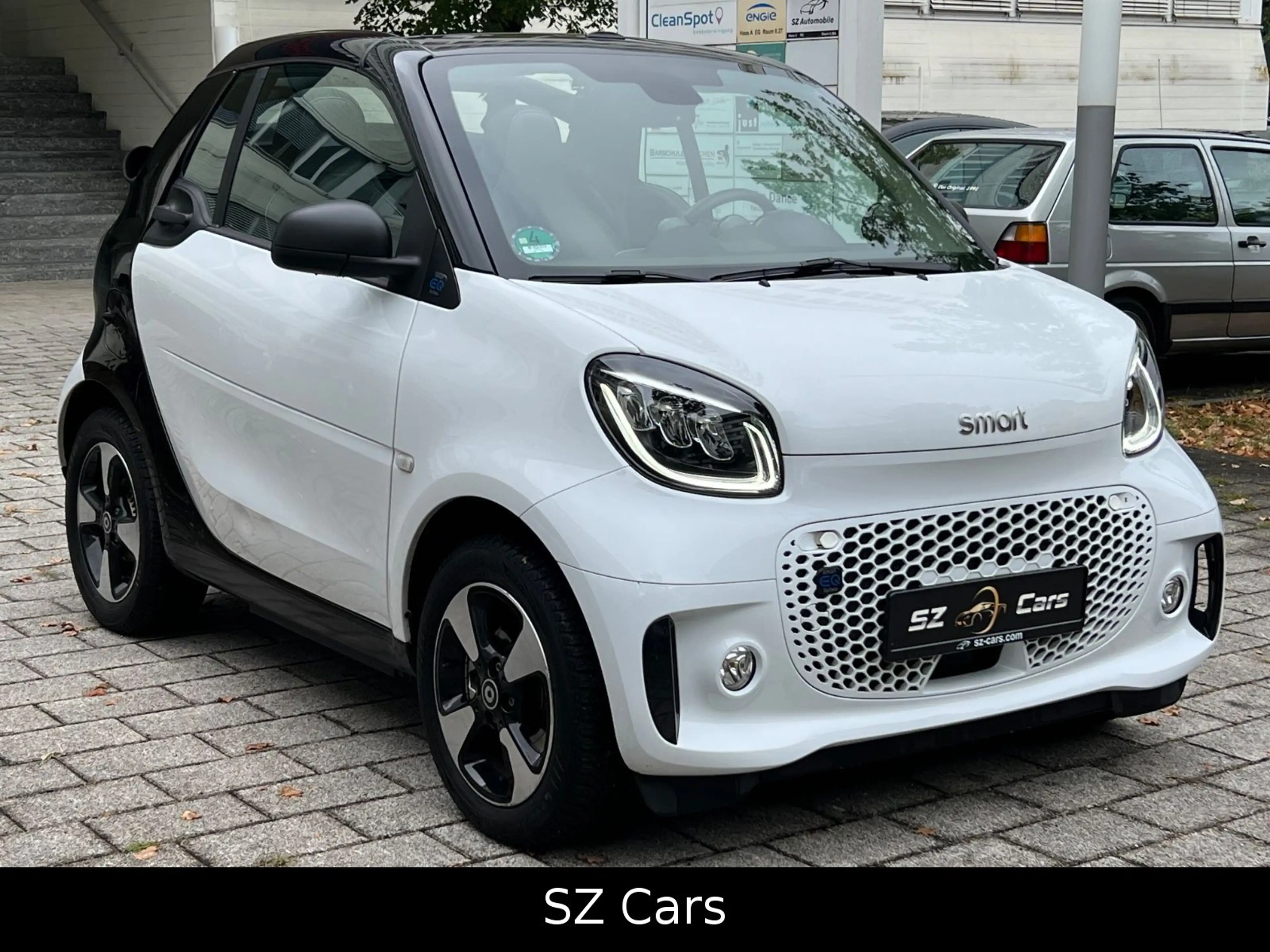 smart forTwo Cabrio electric drive / EQ SHZ NAVI KAM — photo 4
