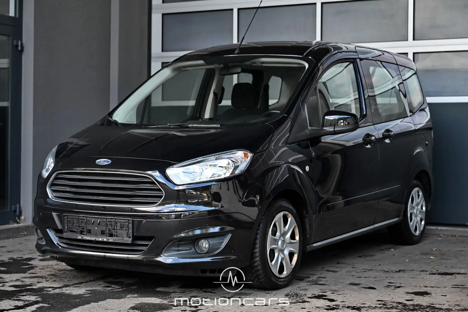 Ford Tourneo Courier Trend 1.0 EcoBoost Pickerl NEU Zwart - 1