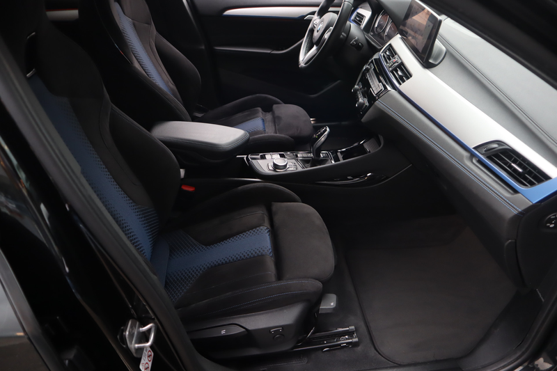 BMW X2 sDrive20i M-sport | M-seats | HuD | 19” | Camera | — photo 17