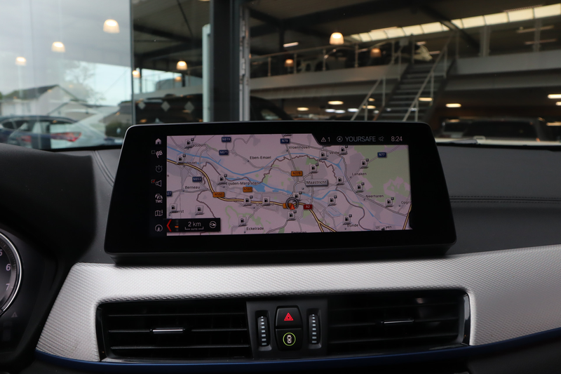 BMW X2 sDrive20i M-sport | M-seats | HuD | 19” | Camera | — photo 8