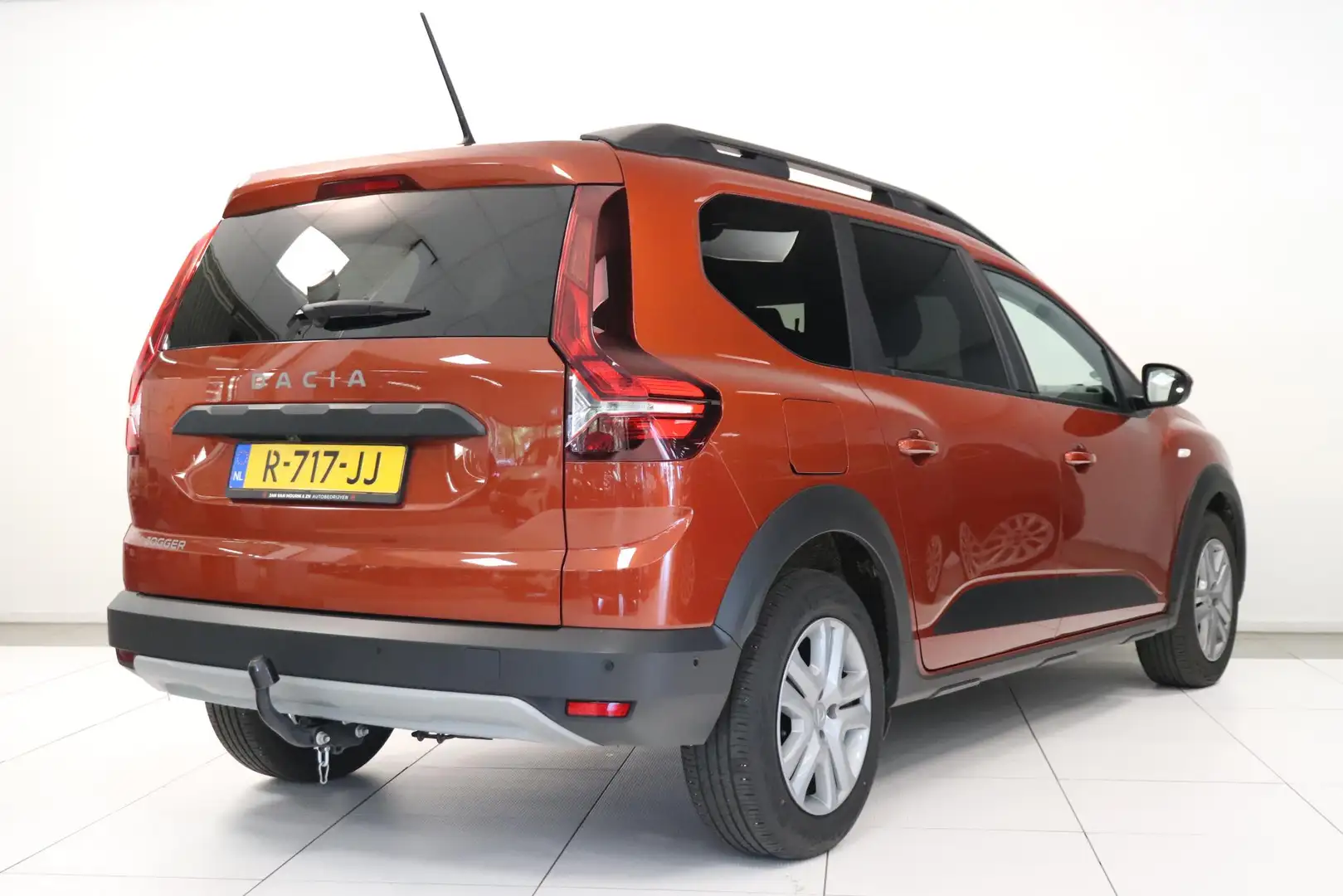 Dacia Jogger 1.0 TCe Comfort 5p. | Camera | Trekhaak | Airco | Bruin - 2