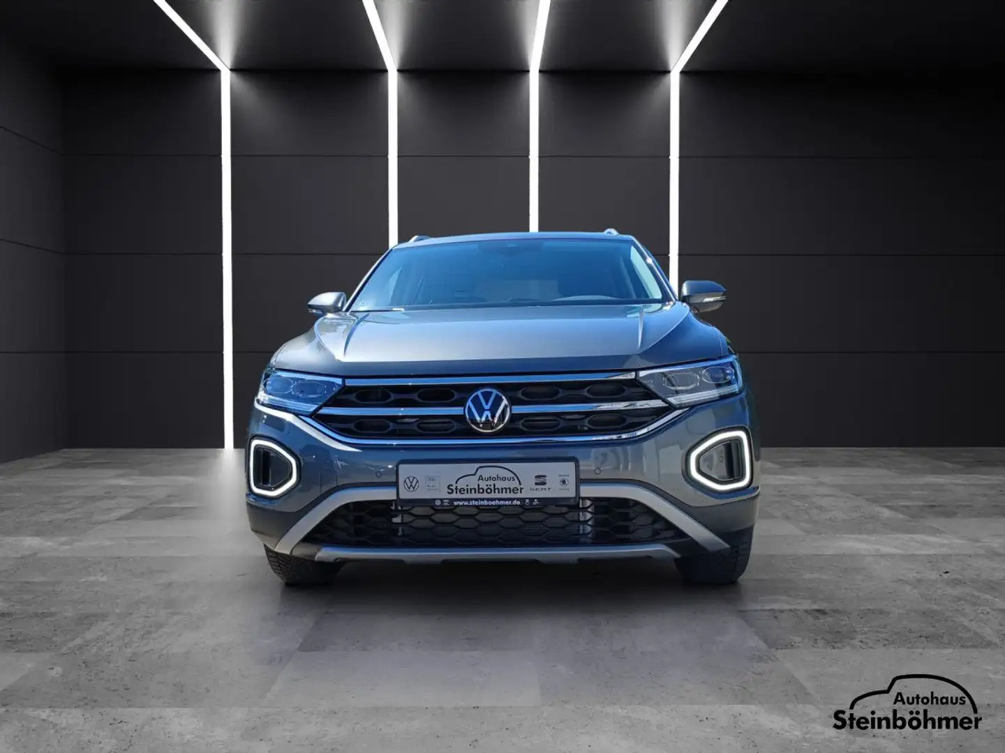 Volkswagen T-Roc Style 1.5 TSI IQ.Drive Business-Paket Navi Grijs - 2